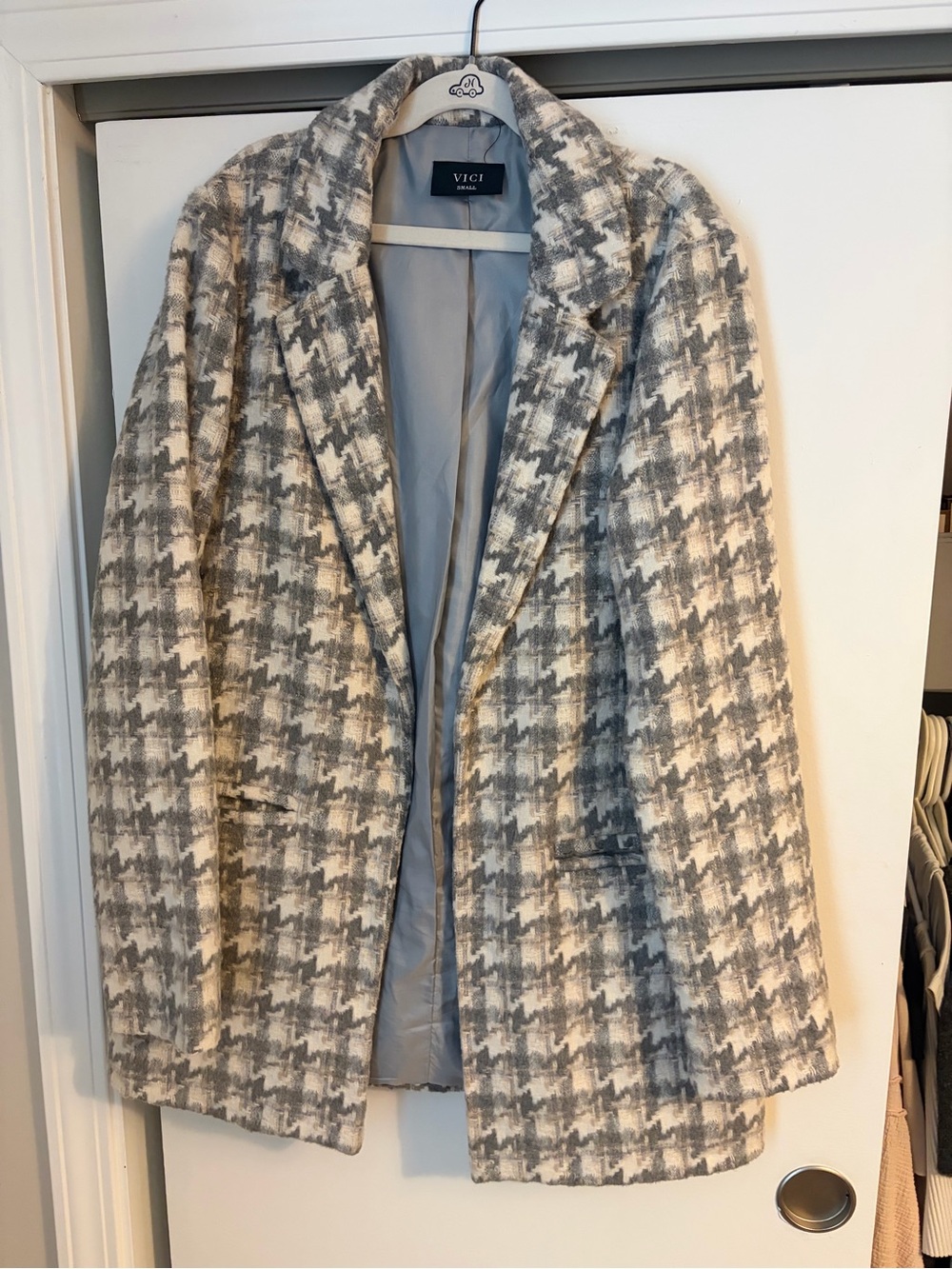 VICI Women's Gray & White Houndstooth Blazer Jacket